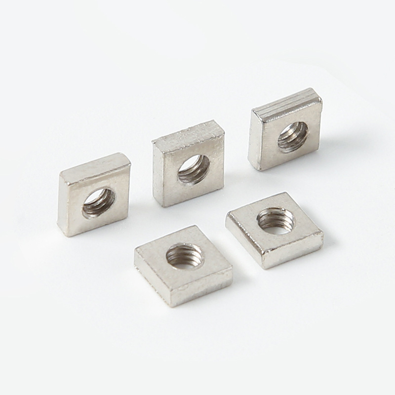 Παξιμάδι με τετράγωνο κεφάλι