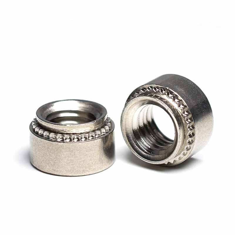 Un miniature selflocking riveted καρύδι